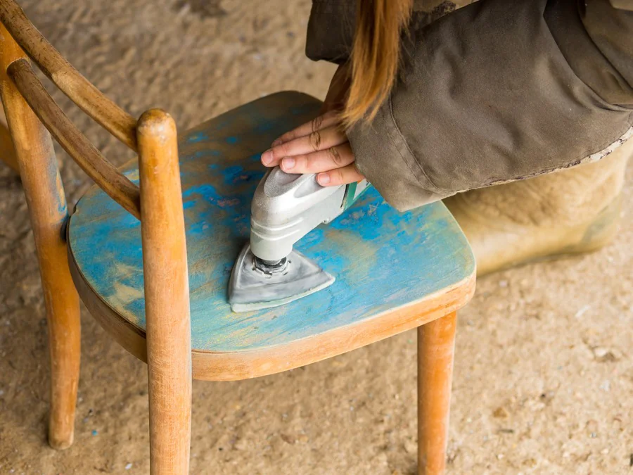 Comment rénover une chaise en bois ?